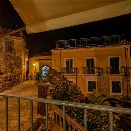 Il Fascino Del Borgo